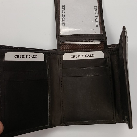Wallet - Picture 2 of 4